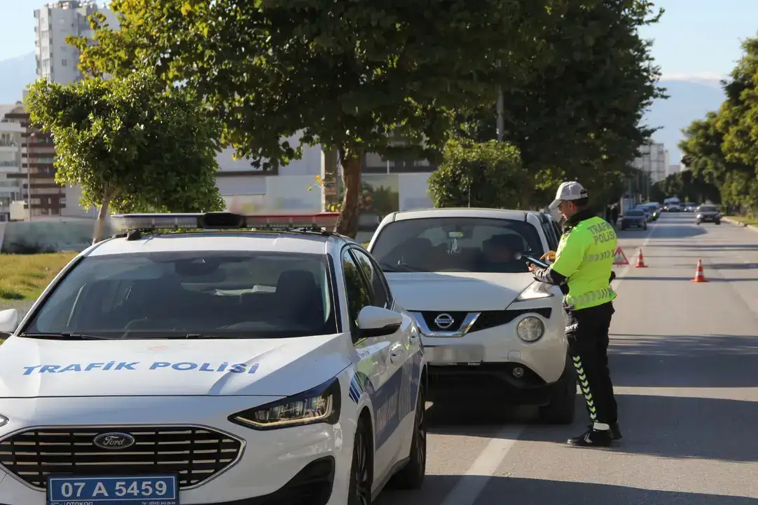 Antalya’da 1 Haftada 60 Bin Araç Mercek Altında 4